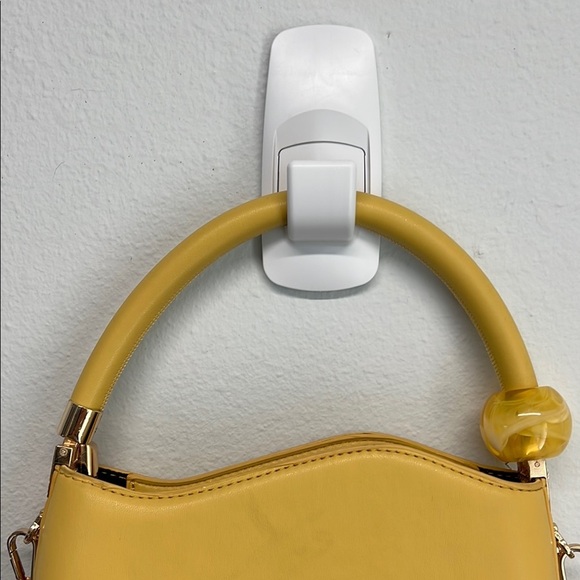 Melie Bianco | Jennie Recycled Vegan Crossbody Bag ✨Yellow - Picture 5 of 12